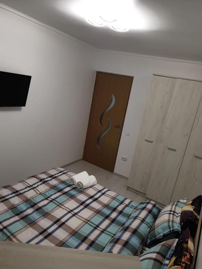 Lucky Apartment ピテシュティ エクステリア 写真